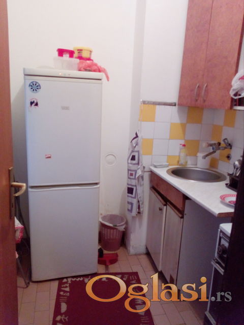 Atinska 40, Kragujevac - 9