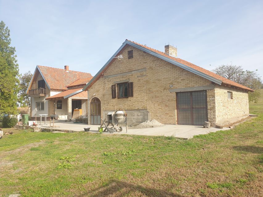 Vinogradi 50, Vrbas - 17