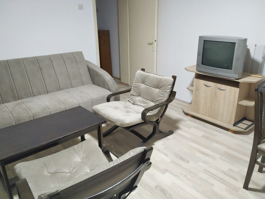 Filipa Filipovića 38, Niš - 19