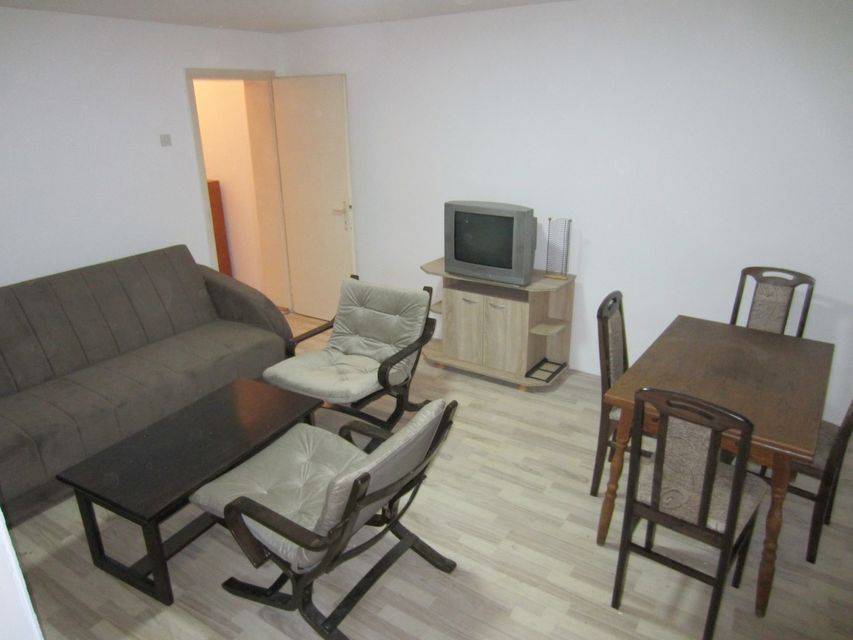 Filipa Filipovića 38, Niš - 2