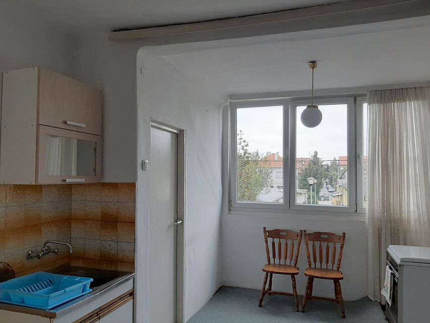 Slovenska 5, Beograd - 10