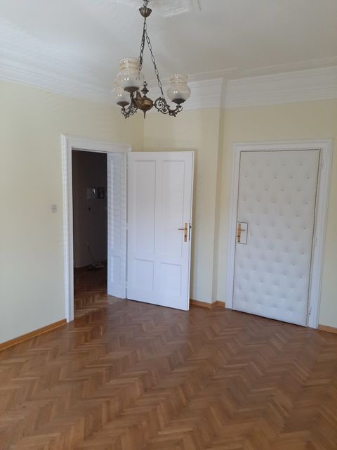 Mihaila Avramovića 15, Beograd - 3