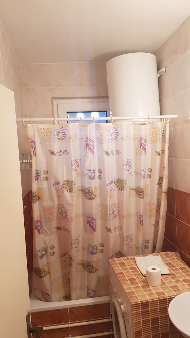 Petra Mećave 21, Beograd - 6