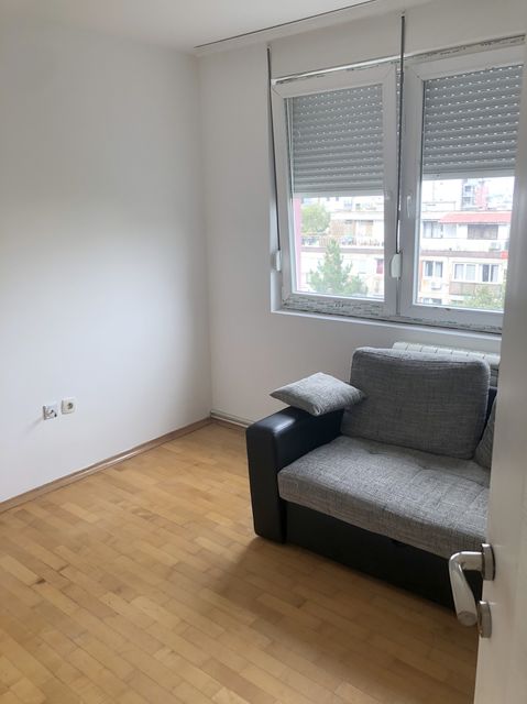 Nikšićka 2, Beograd - 3