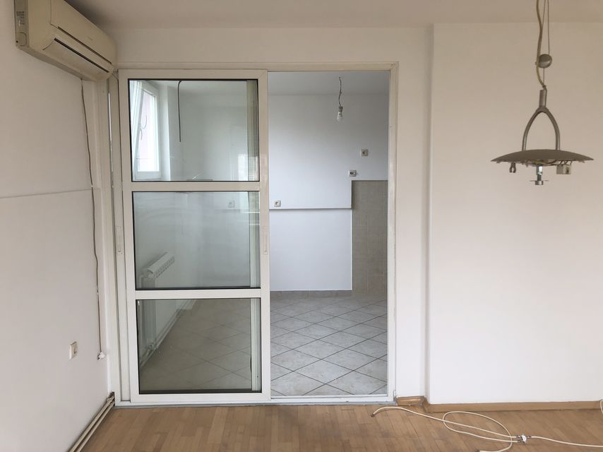 Nikšićka 2, Beograd - 4