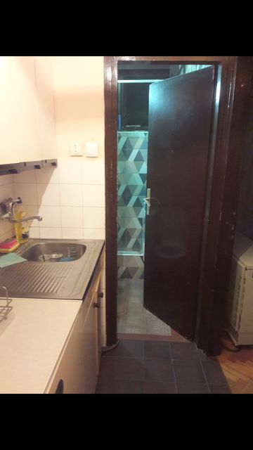 Emilije Jakšić 14, Beograd - 6