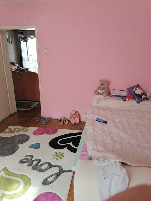 Tina Ujevića 8, Beograd - 10