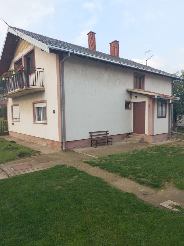 Svetozara Miletića 12, Belegiš - 3