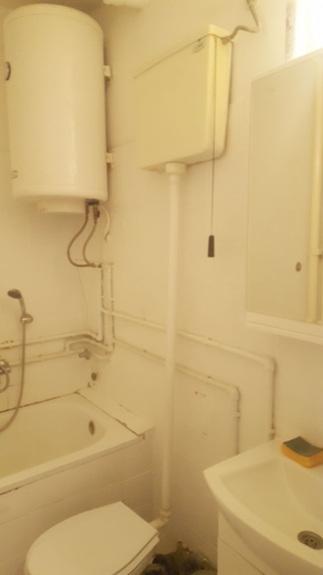 Aleksinačkih rudara 75, Beograd - 2