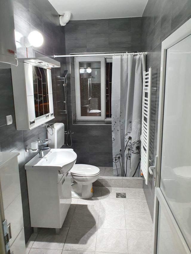 Luja Adamiča 5, Beograd - 11