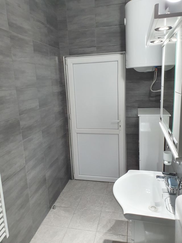 Luja Adamiča 5, Beograd - 12