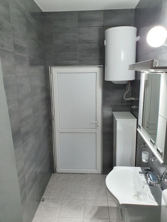 Luja Adamiča 5, Beograd - 13