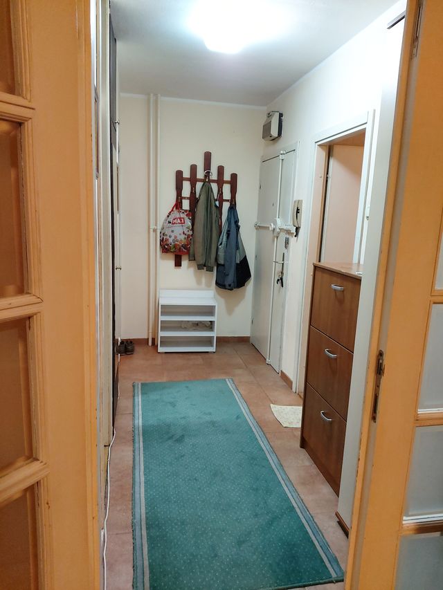 Lazara Kujundžića 86, Beograd - 8