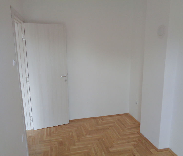 Mornarska 44, Novi Sad - 11