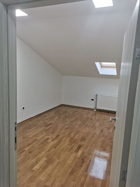 Jug Bogdana 10, Novi Sad - 10