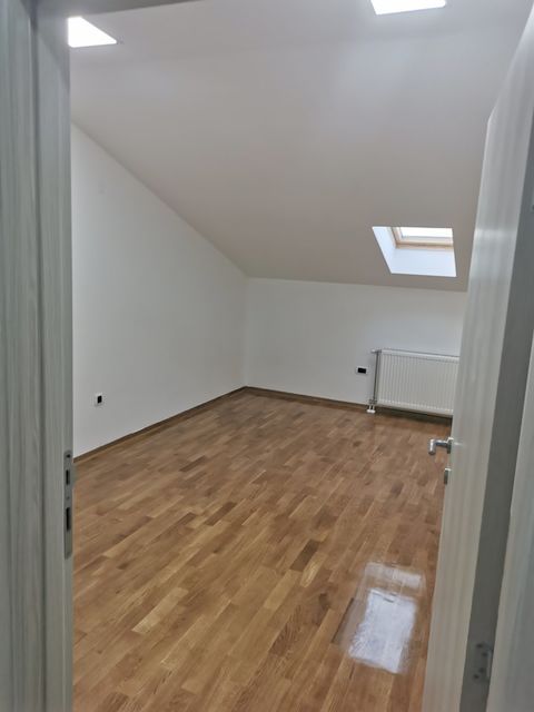 Jug Bogdana 10, Novi Sad - 18