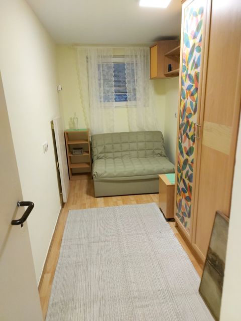 Josipa Kulundžića 10, Beograd - 2