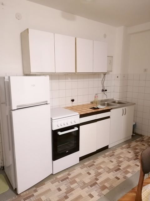 Darinke Radović 10, Beograd - 7