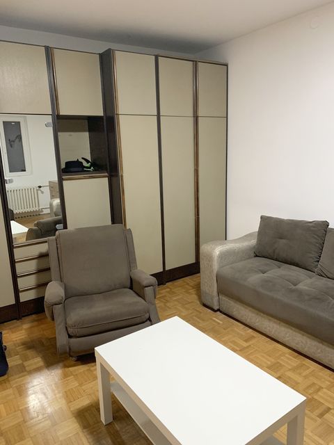 Kraljevačka 90, Beograd - 4