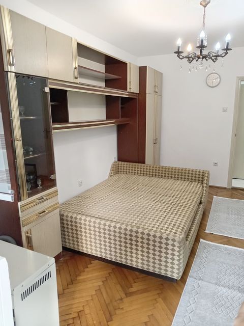 Koste Dragičevića 38, Beograd - 17