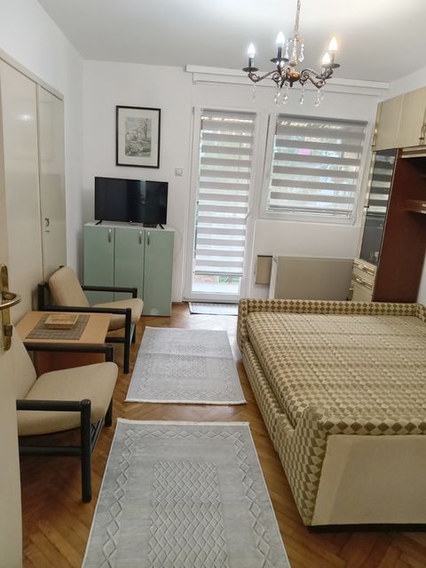 Koste Dragičevića 38, Beograd - 15