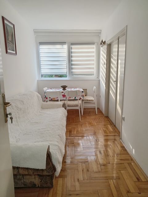 Koste Dragičevića 38, Beograd - 16