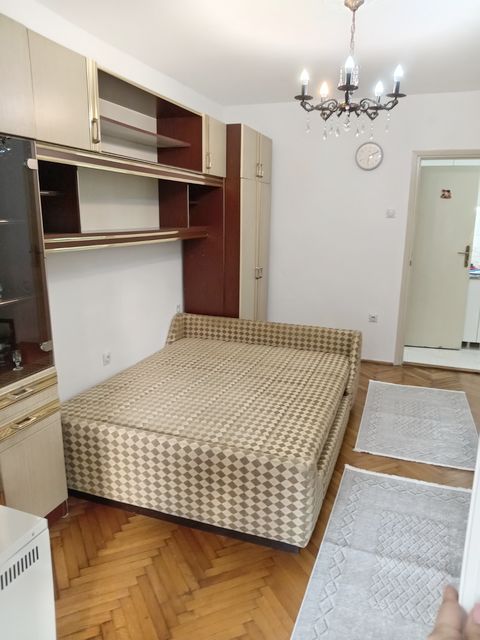 Koste Dragičevića 38, Beograd - 3