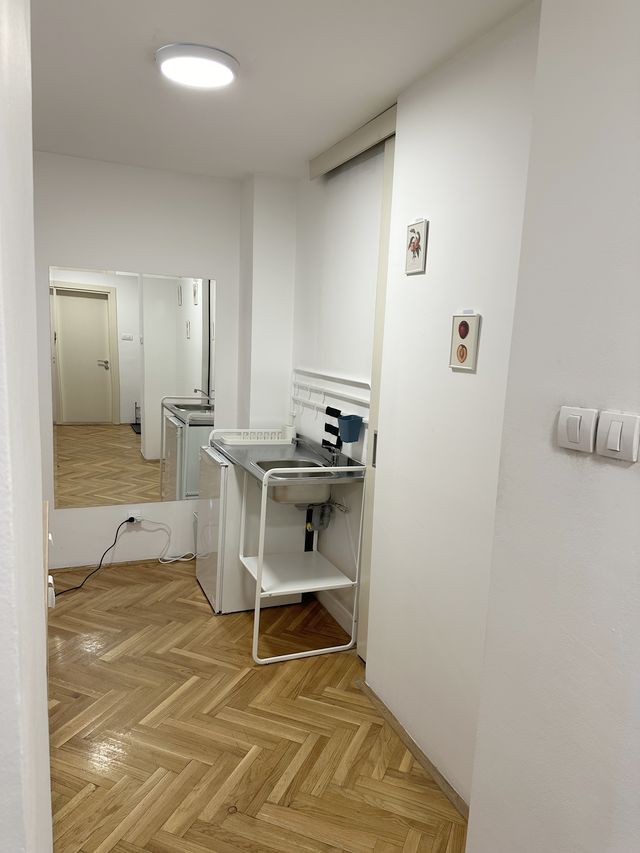 Darvinova 30, Beograd - 12