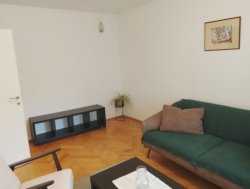 Straška Pindžura 22, Beograd - 8