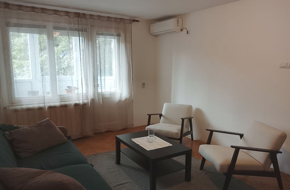 Straška Pindžura 22, Beograd - 4