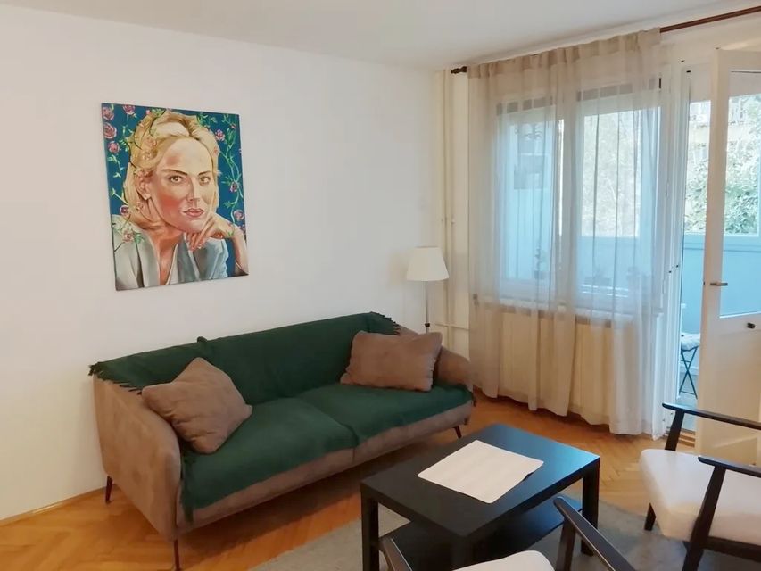 Straška Pindžura 22, Beograd - 9