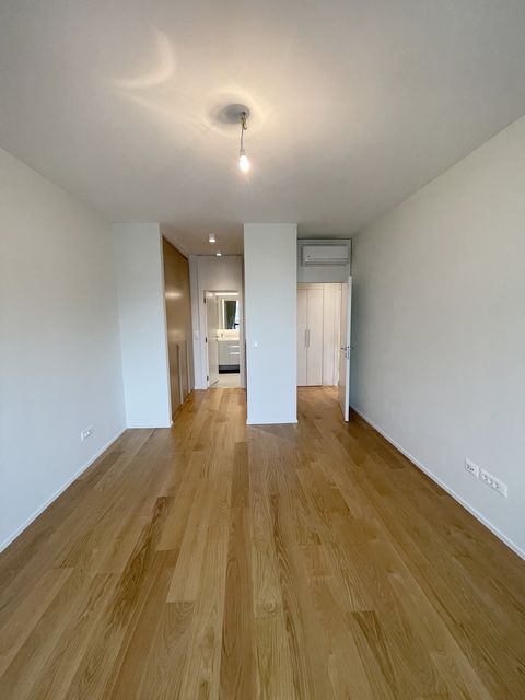 Hercegovačka 13a, Beograd - 9