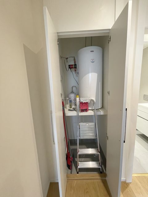 Hercegovačka 13a, Beograd - 19