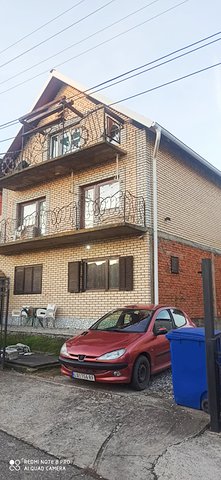 Malog Radojice 4, Klupci