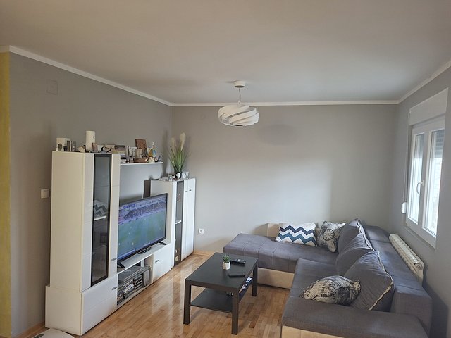 Braće Smiljanić 6, Batajnica