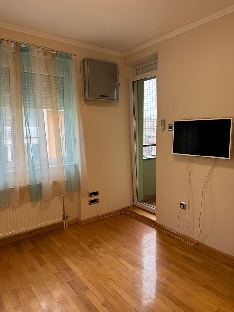 Bulevar cara Lazara 92, Novi Sad - 17