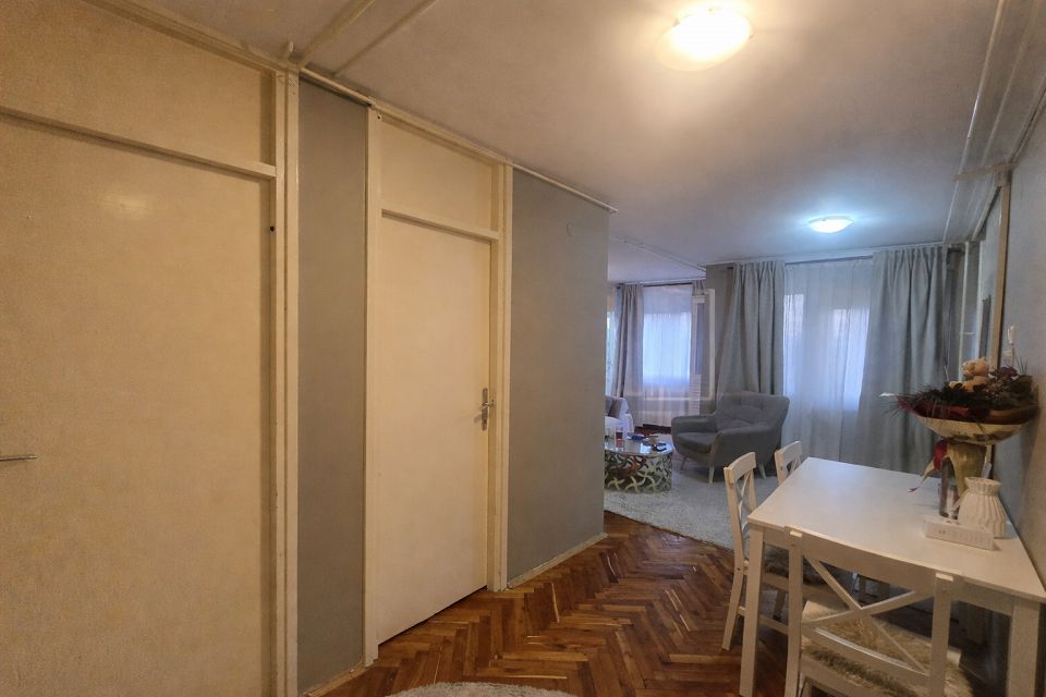 Šekspirova 22, Novi Sad - 2