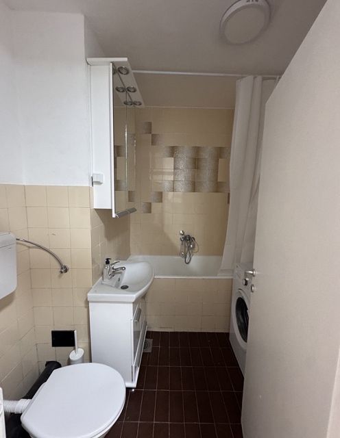 Stojana Novakovića 17, Novi Sad - 4