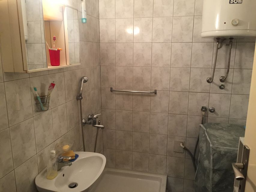 Dvadesetsedmog marta 34, Beograd - 9