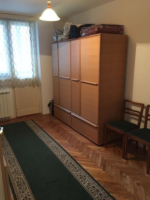 Dvadesetsedmog marta 34, Beograd - 10