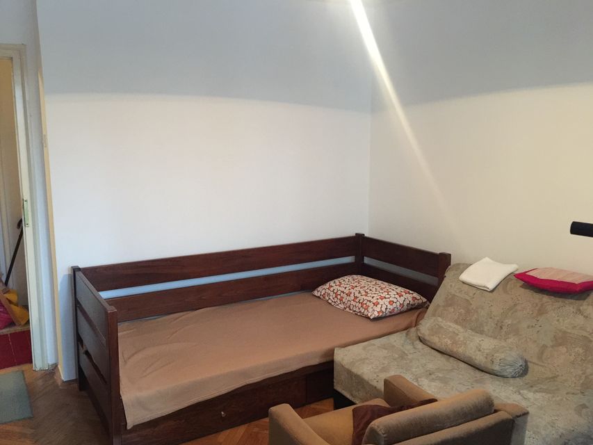 Dvadesetsedmog marta 34, Beograd - 15