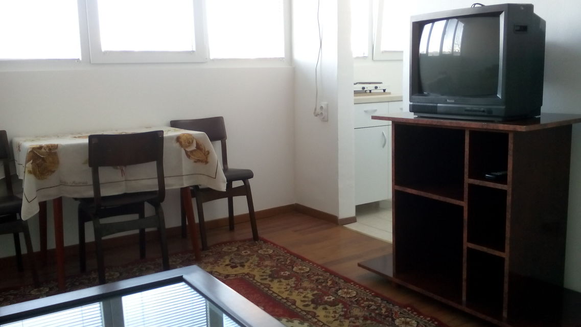 Meštrovićeva 7, Beograd - 4