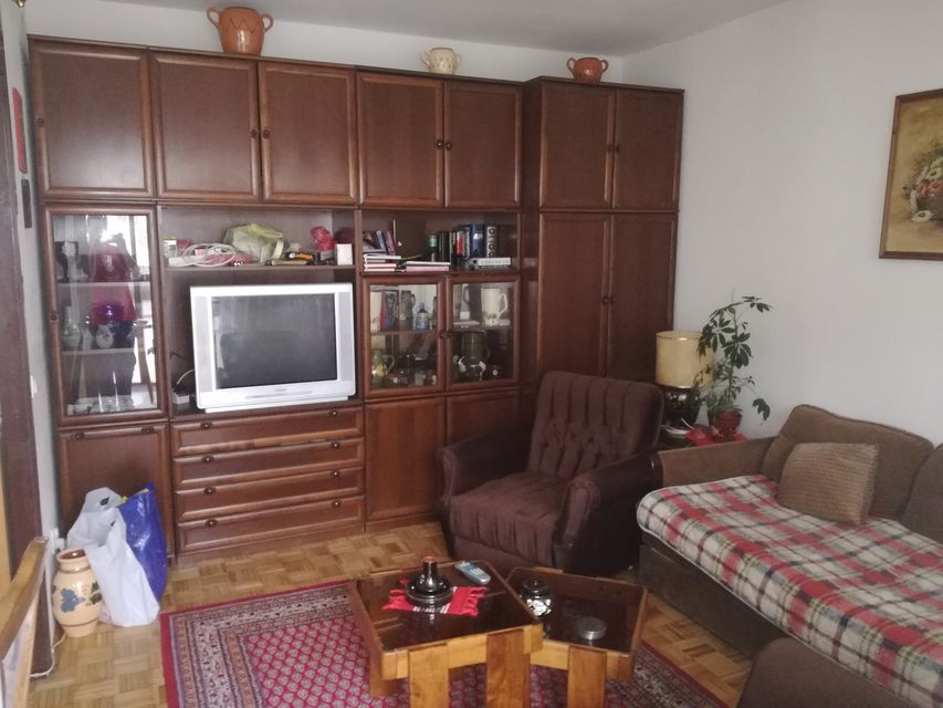 Nehruova 103, Beograd - 10