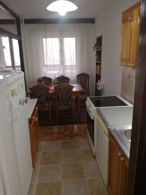 Nehruova 103, Beograd - 6