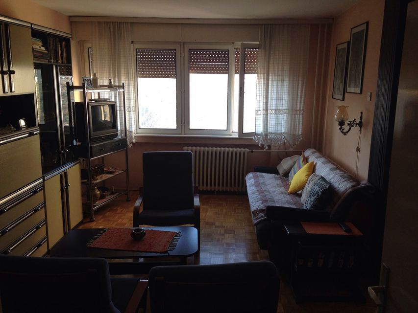 Vladislava Bajčevića 21, Beograd - 4