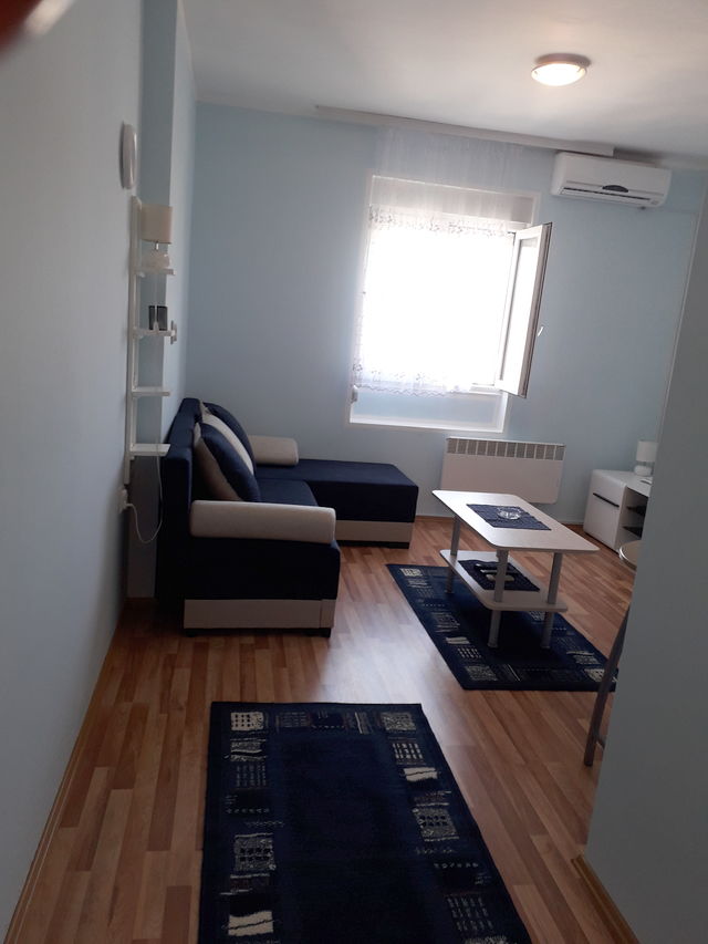 Bulevar kralja Aleksandra 195b, Beograd - 4