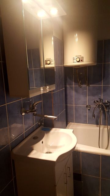 Vladimira Popovića 24, Beograd - 9