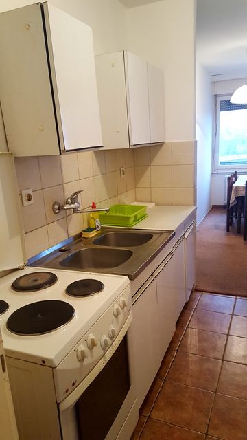 Vladimira Popovića 24, Beograd - 13