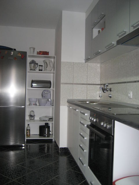 Partizanskih baza 2, Novi Sad - 1