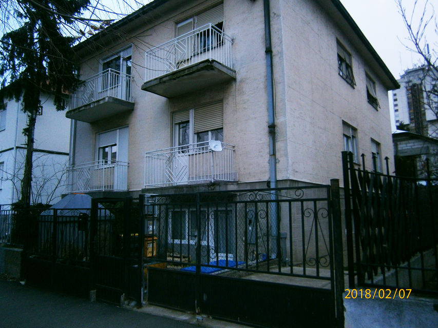 Zadrugarska 20, Beograd - 6